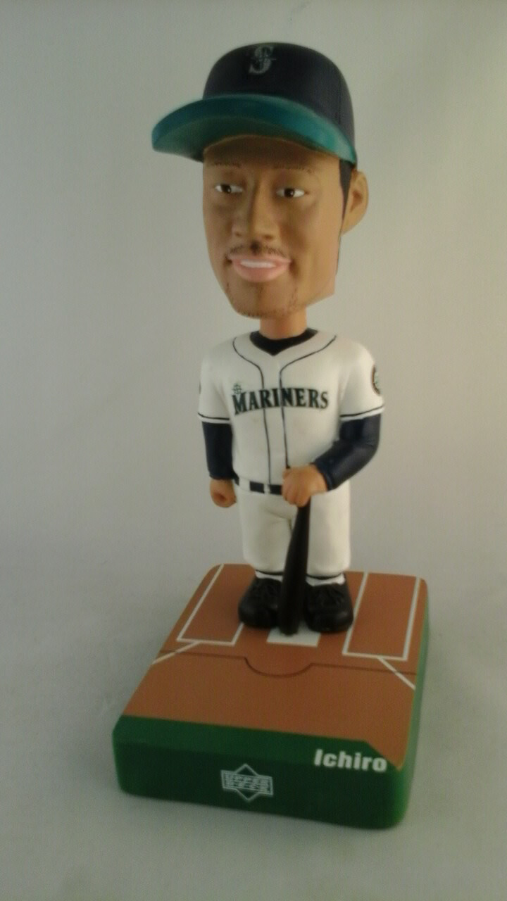 Ichiro #54 2002 Upper Deck Ballpark Idols Baseball Bobbers