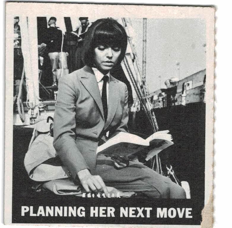 1966 Topps Get Smart #13 Planning Her Next Move.
