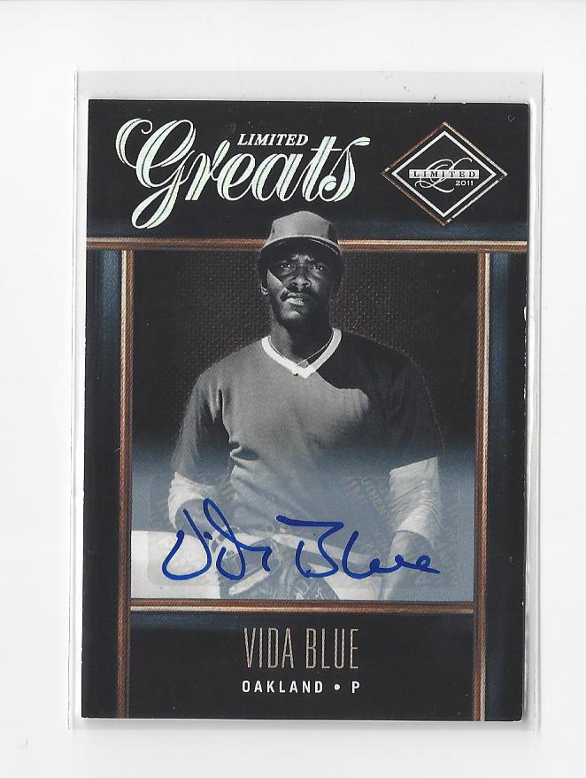 2011 Limited Greats Signatures #9 Vida Blue/499
