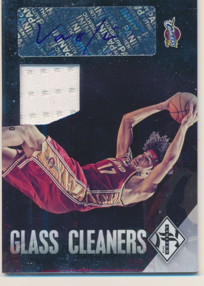 2012-13 Limited Glass Cleaners Materials Signatures #12 Anderson Varejao/49