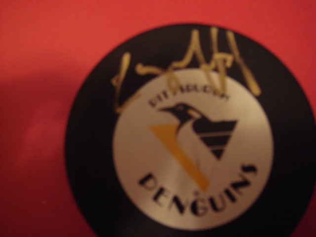 Larry Murphy Autographed Pittsburgh Penguins Puck with COA