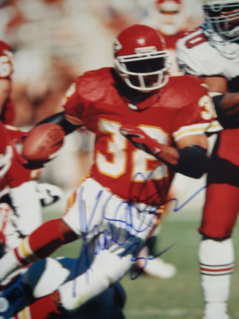 Marcus Allen  Autographed 8 x 10 Chiefs Picture With PSA Coa
