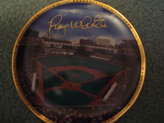 Roy White Yankee Stadium Autographed 1989 Sports Impressions Mini Plate By Robert Stephen Simon With COA