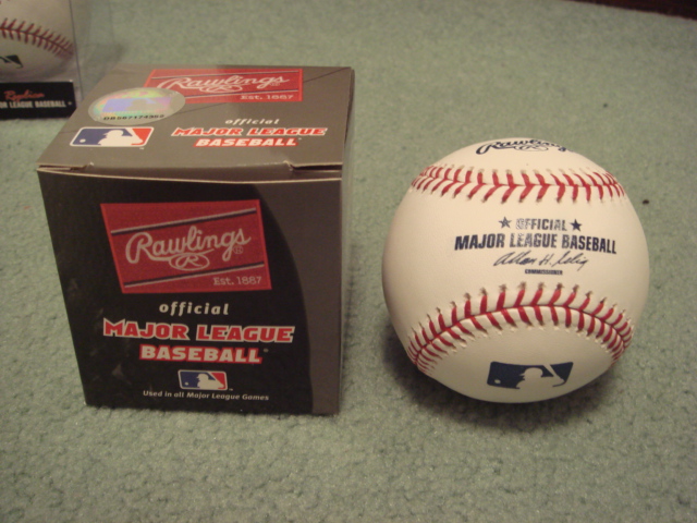 Rawlings Official leather MLB Baseball Bud Selig Com.  great for autographs