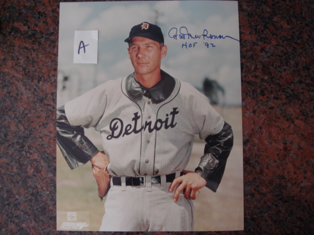 Hal Newhouser Autographed 8 X 10 Tiger HOF 92 Picture with COA pose A