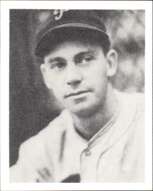 1939 Play Ball #33 Del Young RC