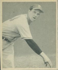 1948 Bowman #12 Johnny Sain RC