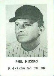 1970 Milton Bradley #20 Phil Niekro