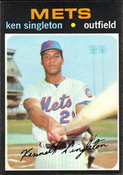 1971 Topps #16 Ken Singleton RC