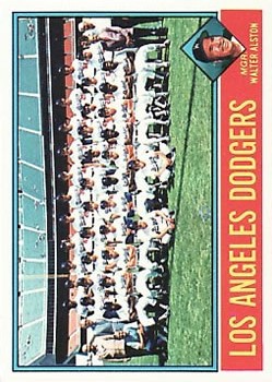 1976 Topps #46 Los Angeles Dodgers CL/Walter Alston MG