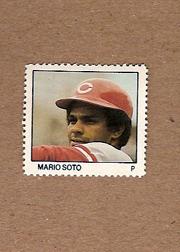 1983 Fleer Stamps #182 Mario Soto