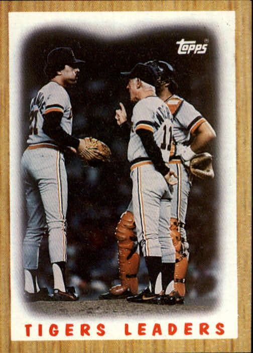 1987 Topps #631 Tigers Team/(Mound conference)
