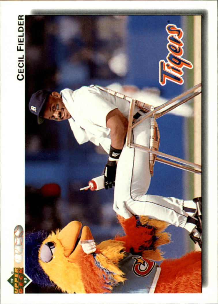 Cecil Fielder autographed baseball card (Detroit Tigers) 1992 Score