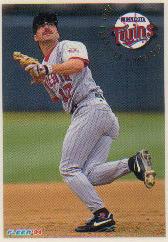 B4264- 1994 Fleer Baseball Card #s 1-250 +Rookies -You Pick- 15+ FREE US SHIP - Picture 404 of 456
