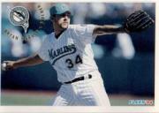 1994 Fleer Baseball "Main Set" Base Cards #241 to #480 - Picture 450 of 475