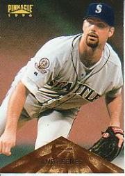 1996 Pinnacle Baseball "Main Set" Base Cards #1 to #200 - Picture 14 of 400