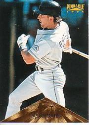 1996 Pinnacle Baseball "Main Set" Base Cards #1 to #200 - Picture 32 of 400