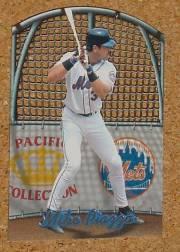 1999 Pacific Crown Collection In The Cage #10 Mike Piazza