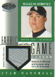2001 Leaf Certified Materials Fabric of the Game #72CR Magglio Ordonez/301