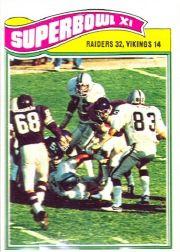 1977 Topps #528 Super Bowl XI/Raiders 32;/Vikings 14/(line play) - EX-MT