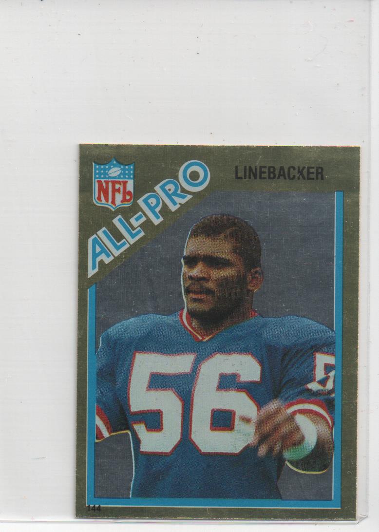 1982 Topps Stickers #144 Lawrence Taylor * AP FOIL