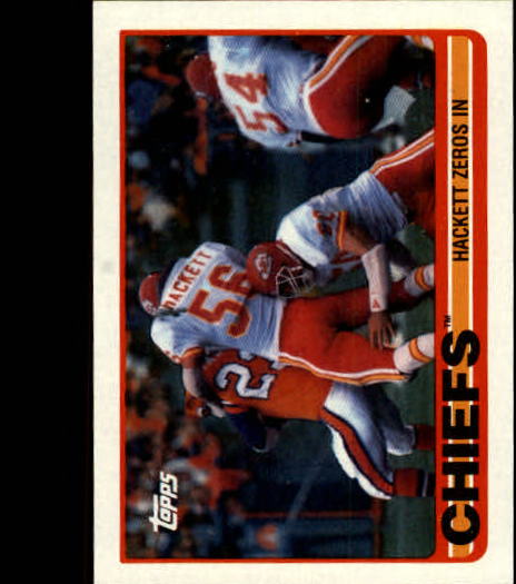 1989 Topps #348 Chiefs Team/Dino Hackett Zeros In