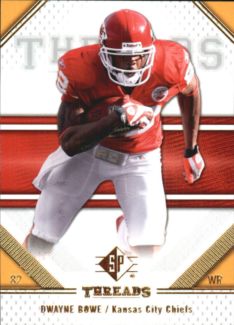 2009 SP Threads #34 Dwayne Bowe