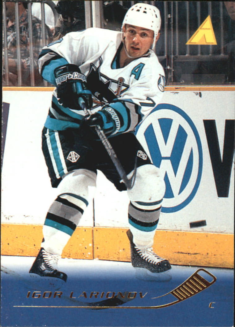 199596 Pinnacle 81 Igor Larionov NMMT Beckett