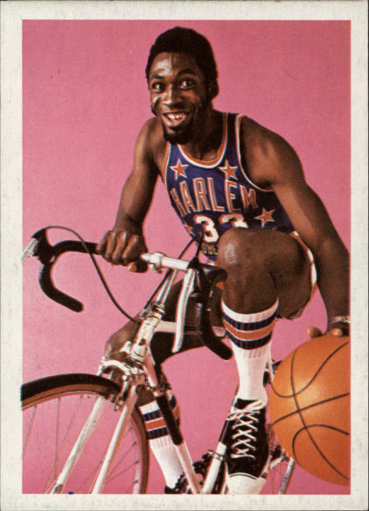 1971-72 Globetrotters 84 #46 Clarence Smith/(on bike)