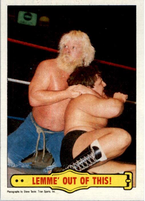 1985 Topps WWF #35 Lemme' Out of This! RA