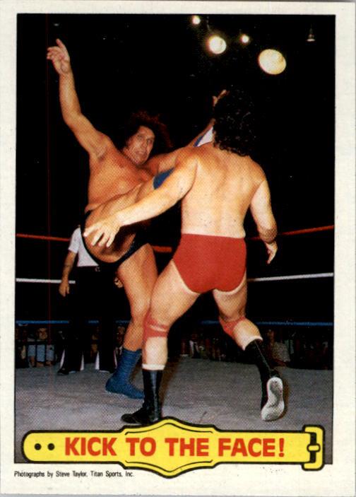 1985 Topps WWF #45 Kick to the Face! RA