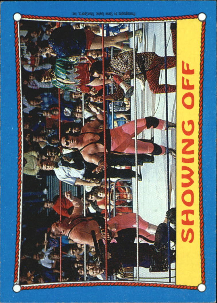 1987 Topps WWF #63 Showing Off RA