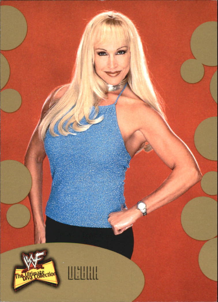 2001 Fleer WWF The Ultimate Diva Collection Gold #30 Debra
