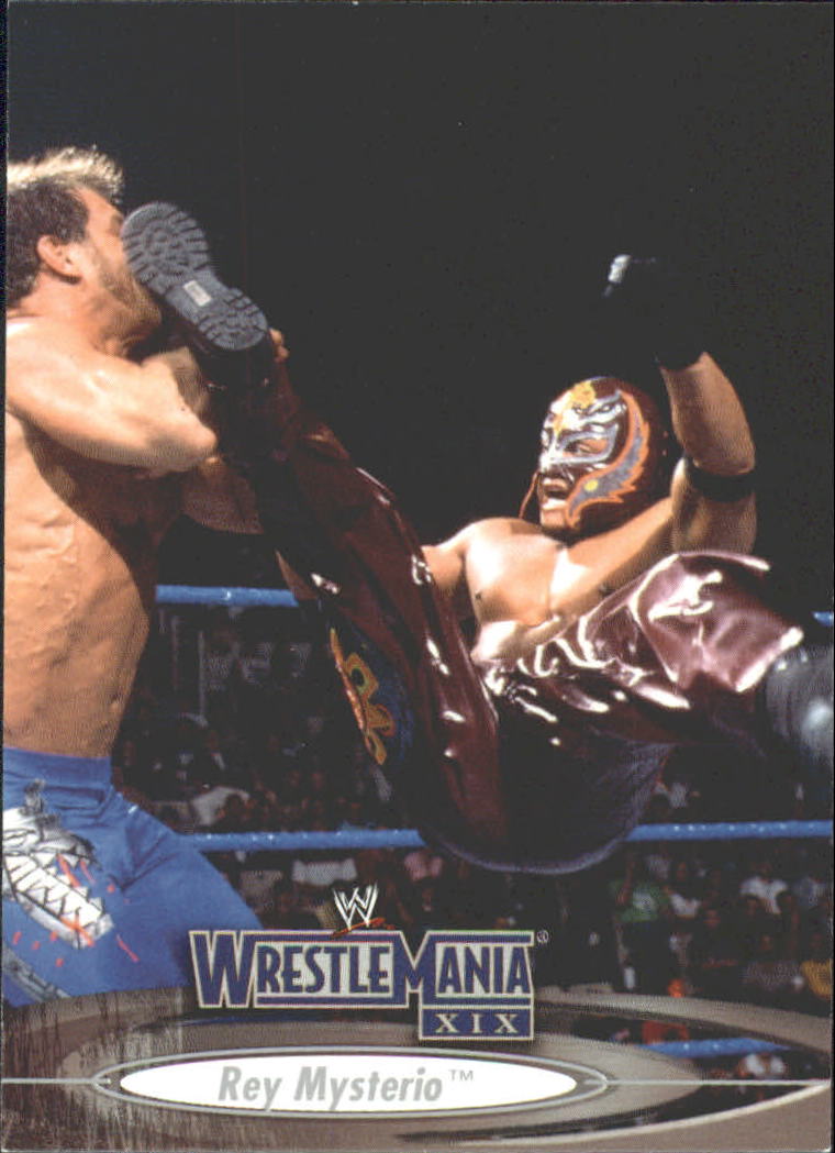 2003 Fleer WWE WrestleMania XIX #41 Rey Mysterio