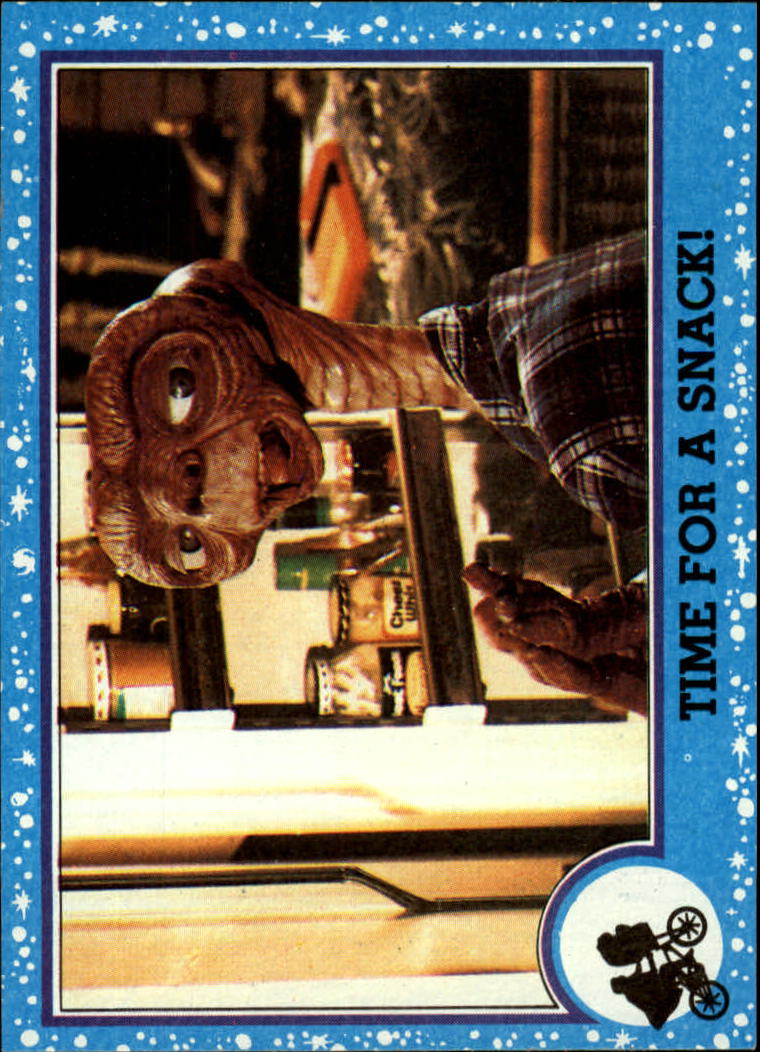 1982 Topps E.T. #26 Time for a Snack