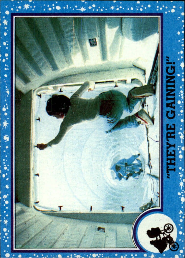 1982 Topps E.T. #63 They're Gaining