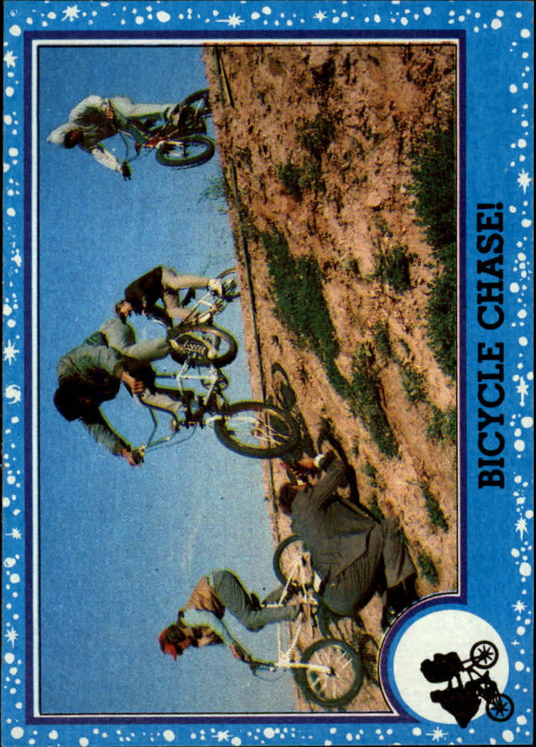 1982 Topps E.T. #65 Bicycle Chase