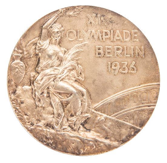 Jesse Owens 1936 Olympic Gold Medal Sold In Auction Beckett News